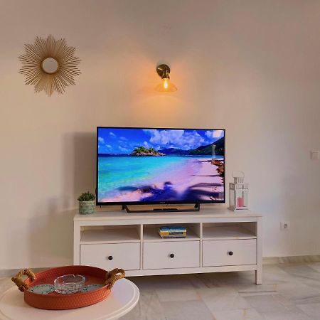 Alojamiento En La Carihuela-Costa Del Sol ตอร์เรโมลิโนส ภายนอก รูปภาพ