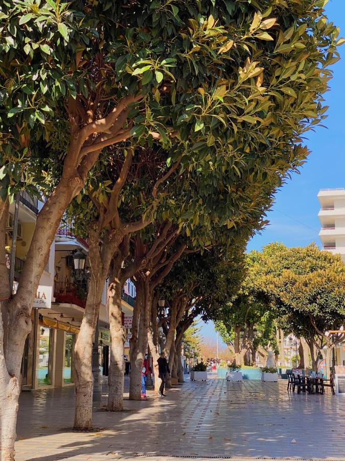 Alojamiento En La Carihuela-Costa Del Sol ตอร์เรโมลิโนส ภายนอก รูปภาพ