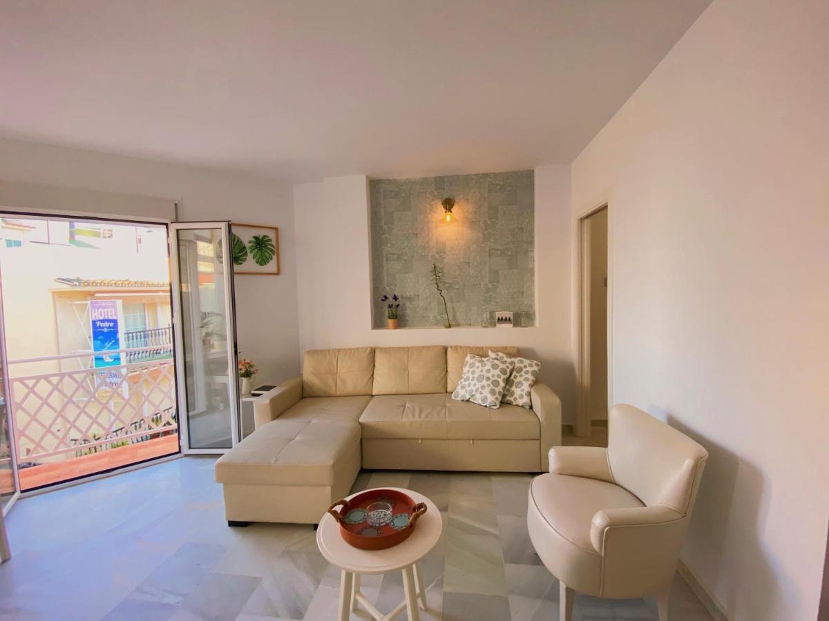 Alojamiento En La Carihuela-Costa Del Sol ตอร์เรโมลิโนส ภายนอก รูปภาพ