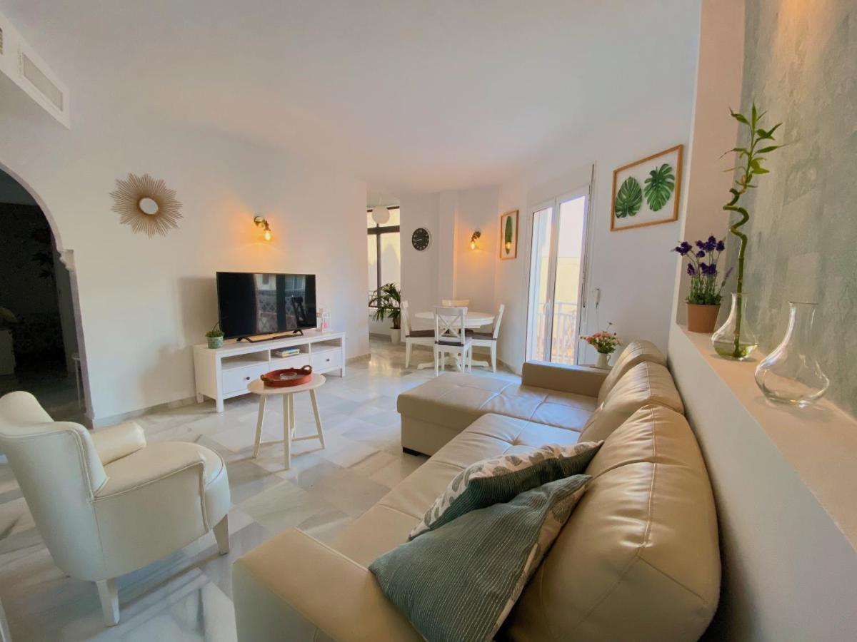 Alojamiento En La Carihuela-Costa Del Sol ตอร์เรโมลิโนส ภายนอก รูปภาพ