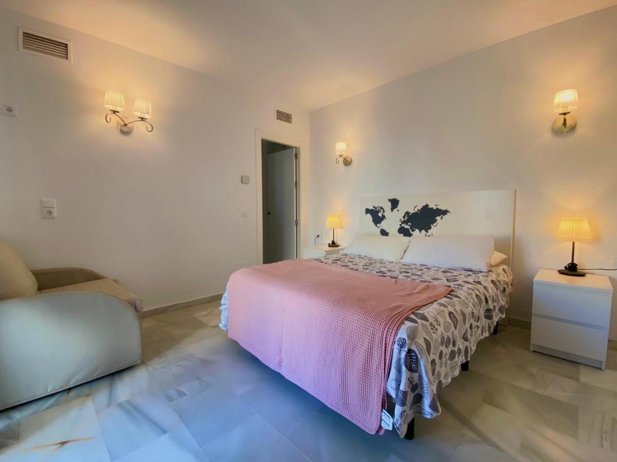 Alojamiento En La Carihuela-Costa Del Sol ตอร์เรโมลิโนส ภายนอก รูปภาพ
